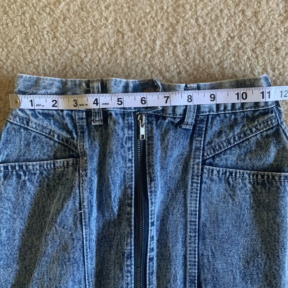Zip-Up Acid Wash Jean Skirt - Picture 4 of 7